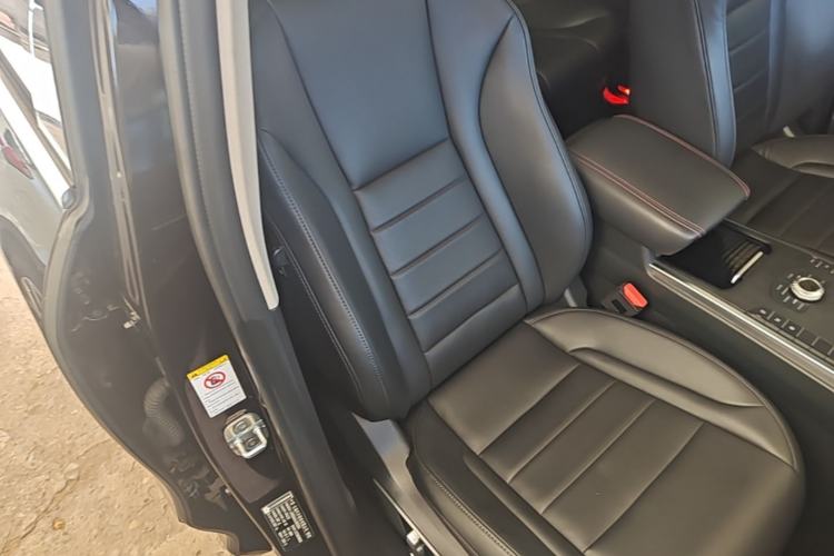 Used Wey VV5 2019 Upgraded Model 2.0T Two-Wheel Drive Ultra-Luxury Version China V Standard Right Front Seat