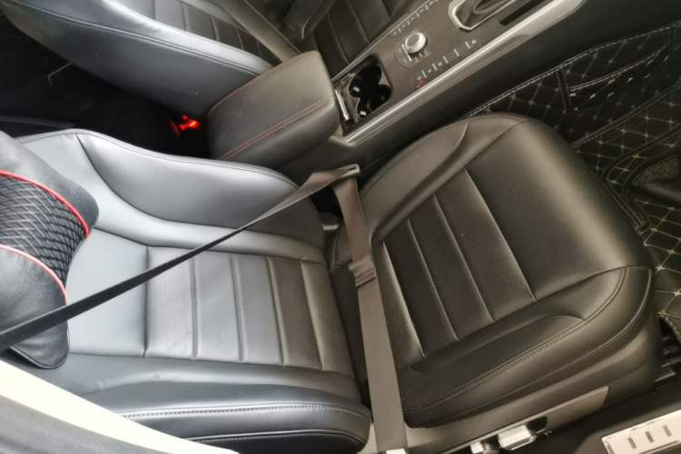 Used Wey VV5 2019 Upgraded Model 2.0T Two-Wheel Drive Ultra-Luxury Version China V Standard Right Front Seat