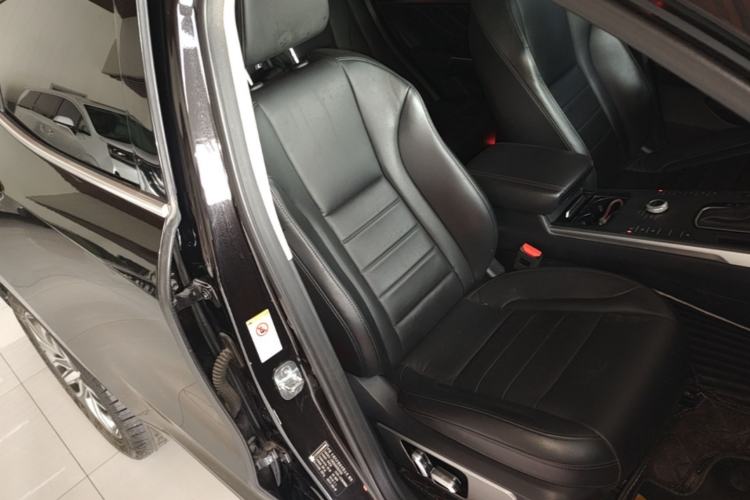 Used Wey VV5 2019 Upgraded Model 2.0T Two-Wheel Drive Ultra-Luxury Version China V Standard Right Front Seat