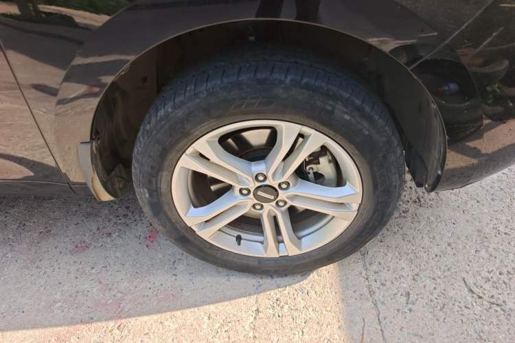 Used Wey VV5 2019 1.5T Two-Wheel Drive Smart Pioneer Right Front Wheel Hub