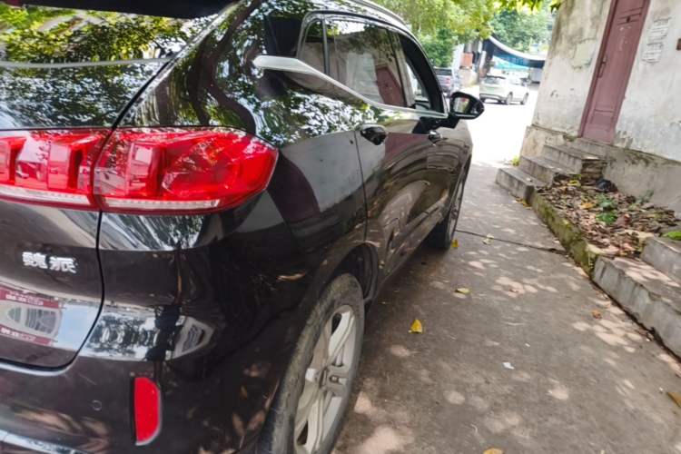 Used Wey VV5 2019 1.5T Two-Wheel Drive Color Pioneer Right Rear Taillight