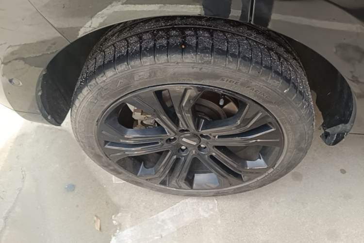 Used Wey VV5 2019 Upgraded Model 2.0T Two-Wheel Drive Flagship Version China V Standard Right Rear Wheel Hub
