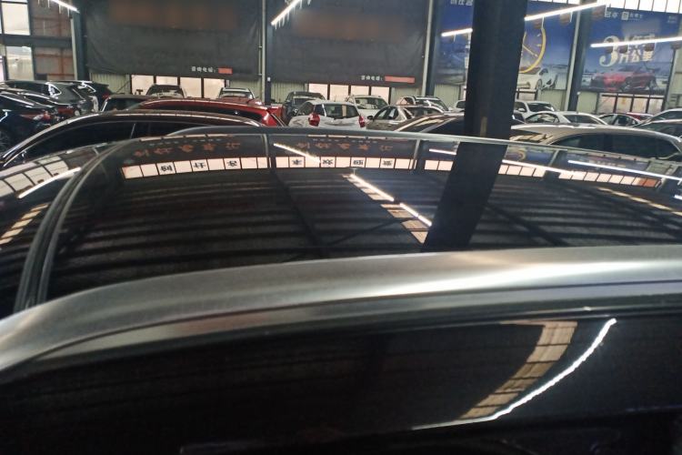 Used Wey VV5 2019 1.5T Two-Wheel Drive Color Pioneer Roof