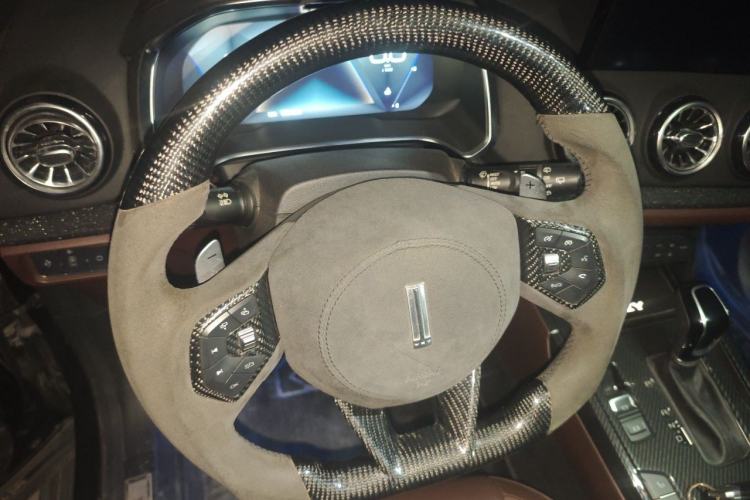 Used Wey VV5 2019 Upgraded Model 2.0T Two-Wheel Drive Flagship Version China V Standard Steering Wheel