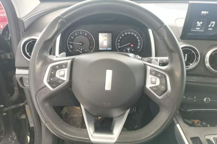 Used Wey VV5 2019 Upgraded Model 2.0T Two-Wheel Drive Ultra-Luxury Version China V Standard Steering Wheel