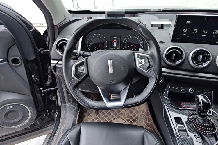 Used Wey VV5 2019 Upgraded Model 2.0T Two-Wheel Drive Ultra-Luxury Version China V Standard Steering Wheel