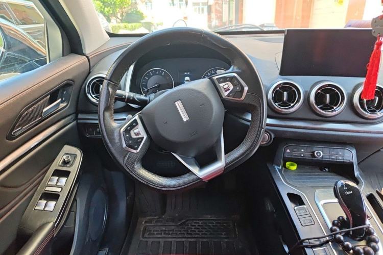 Used Wey VV5 2019 1.5T Two-Wheel Drive Color Pioneer Steering Wheel
