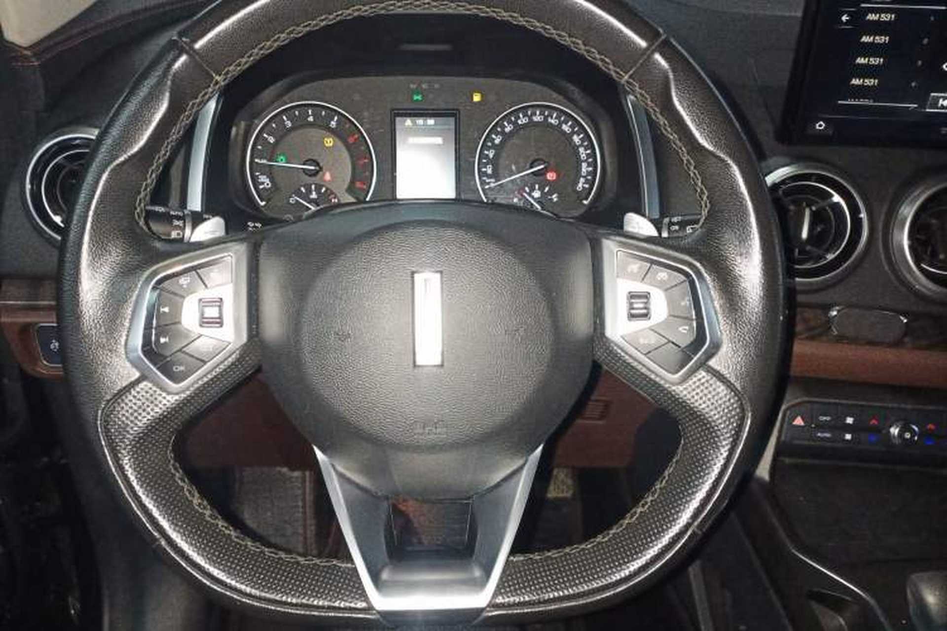 Used Wey VV5 2019 1.5T Two-Wheel Drive Color Pioneer Steering Wheel