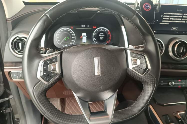 Used Wey VV5 2019 Upgraded Model 2.0T Two-Wheel Drive Flagship Version China V Standard Steering Wheel