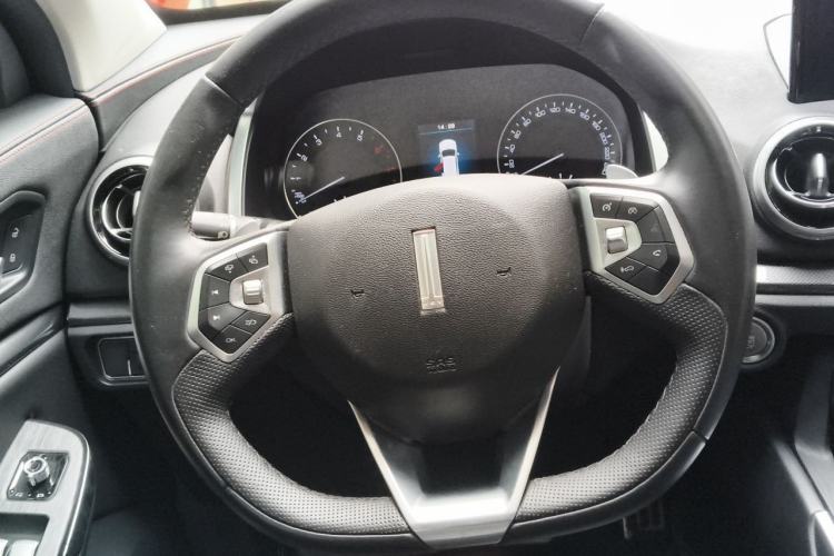 Used Wey VV5 2019 Upgraded Model 2.0T Two-Wheel Drive Ultra-Luxury Version China V Standard Steering Wheel