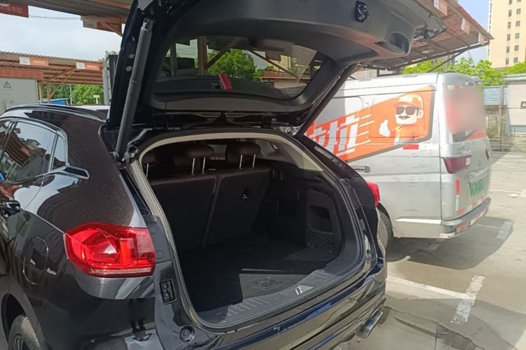 Used Wey VV5 2019 Upgraded Model 2.0T Two-Wheel Drive Flagship Version China V Standard Trunk