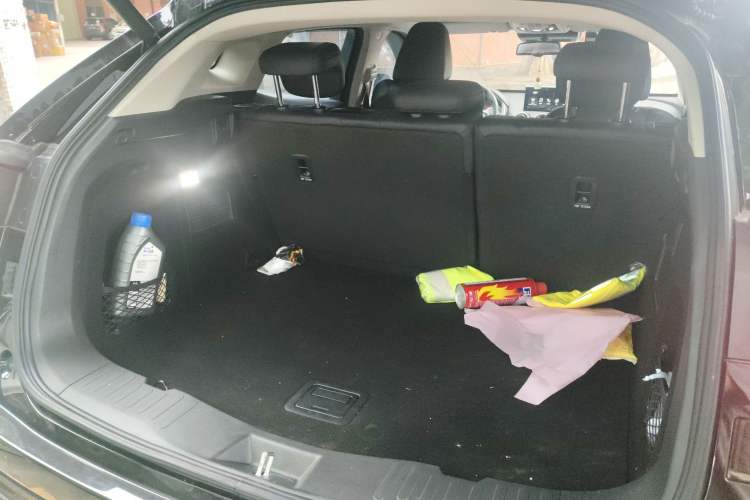 Used Wey VV5 2019 1.5T Two-Wheel Drive Smart Pioneer Trunk