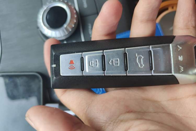 Used Wey VV5 2019 Upgraded Model 2.0T Two-Wheel Drive Flagship Version China V Standard Vehicle Key