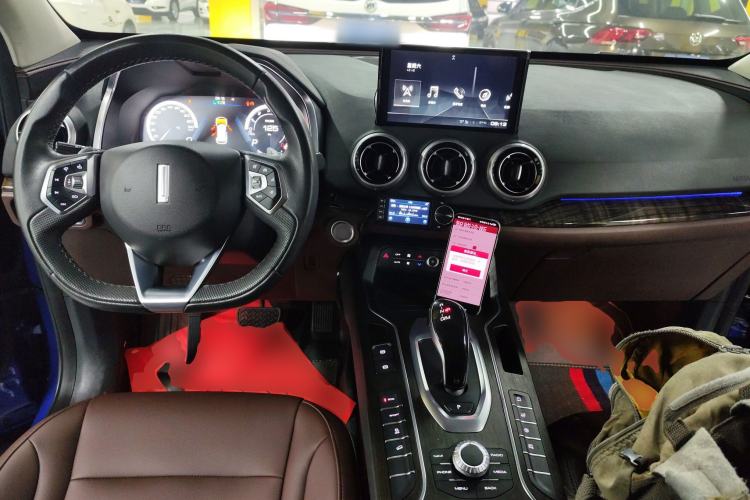 Used Wey VV5 2019 1.5T Two-Wheel Drive Smart Pioneer Center Console