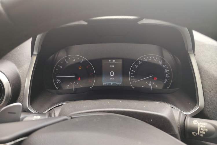 Used Wey VV5 2019 Upgraded Model 2.0T Two-Wheel Drive Ultra-Luxury Version China V Standard Instrument Cluster