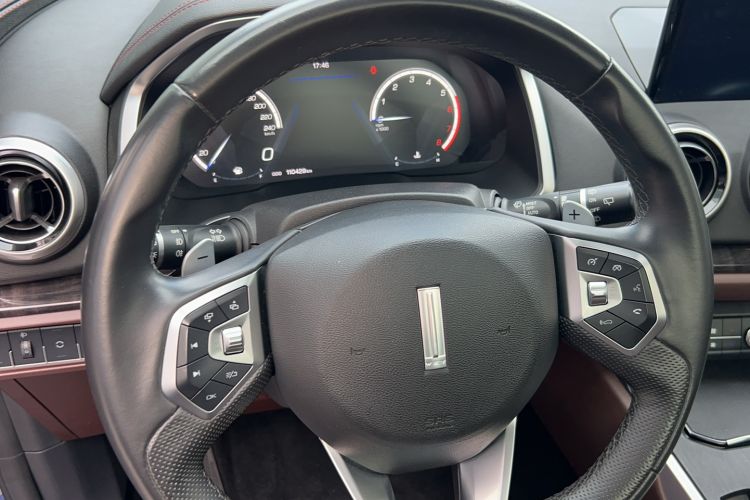 Used Wey VV5 2019 Upgraded Model 2.0T Two-Wheel Drive Flagship Version China V Standard Instrument Cluster