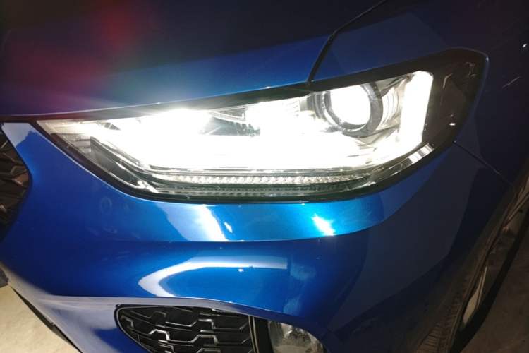 Used Wey VV5 2019 1.5T Two-Wheel Drive Color Pioneer Left Front Headlight