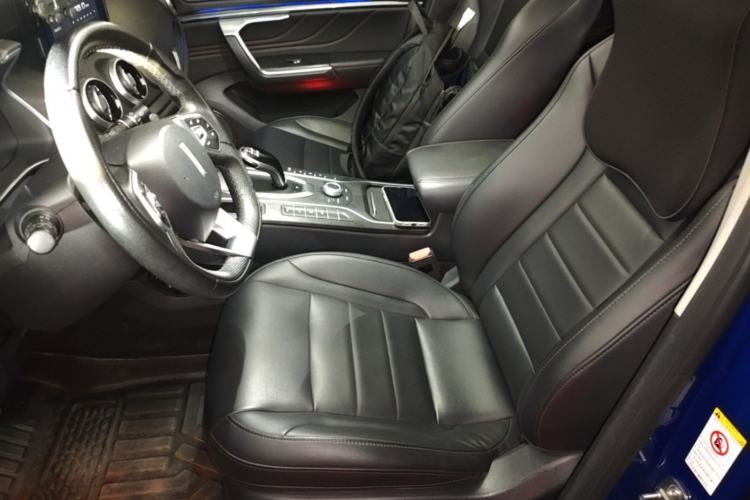 Used Wey VV5 2019 1.5T Two-Wheel Drive Color Pioneer Left Front Seat