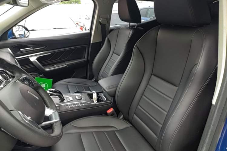 Used Wey VV5 2019 1.5T Two-Wheel Drive Color Pioneer Left Front Seat