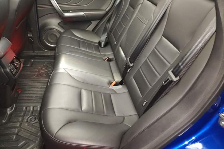 Used Wey VV5 2019 1.5T Two-Wheel Drive Color Pioneer Left Rear Seat
