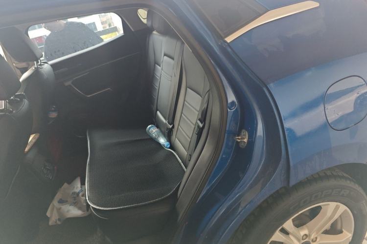 Used Wey VV5 2019 1.5T Two-Wheel Drive Color Pioneer Left Rear Seat