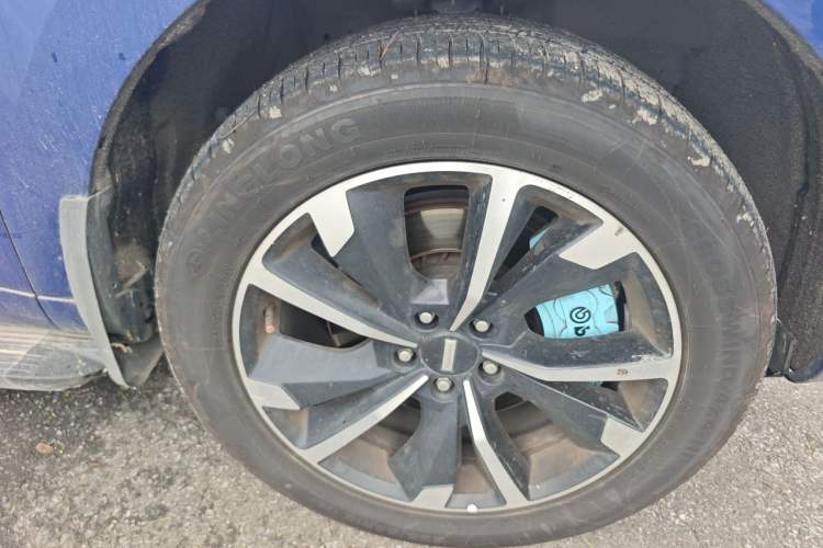 Used Wey VV5 2019 Upgraded Model 2.0T Two-Wheel Drive Ultra-Luxury Version China V Standard Right Front Wheel Hub