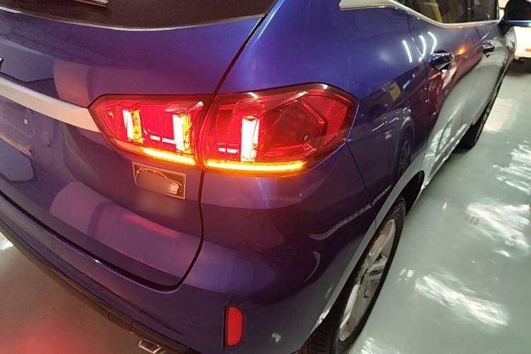 Used Wey VV5 2019 1.5T Two-Wheel Drive Smart Pioneer Right Rear Taillight