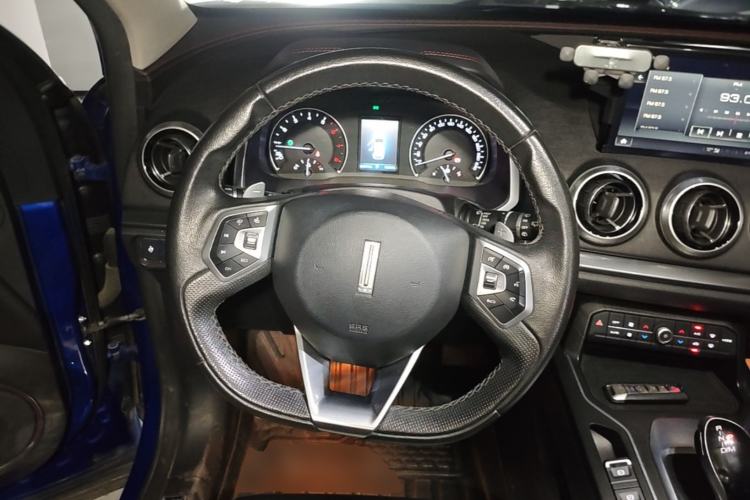Used Wey VV5 2019 1.5T Two-Wheel Drive Color Pioneer Steering Wheel