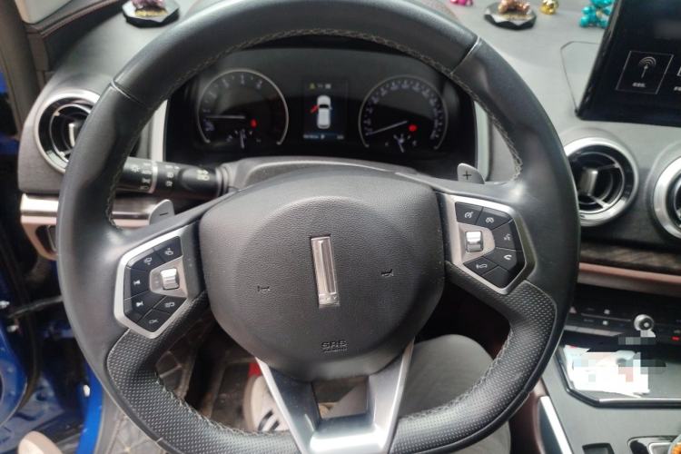 Used Wey VV5 2019 Upgraded Model 2.0T Two-Wheel Drive Ultra-Luxury Version China V Standard Steering Wheel