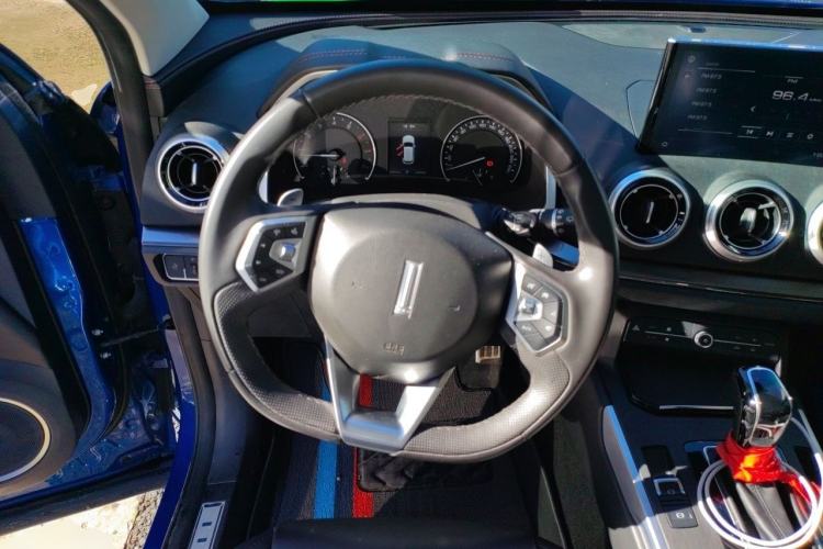 Used Wey VV5 2019 Upgraded Model 2.0T Two-Wheel Drive Ultra-Luxury Version China V Standard Steering Wheel