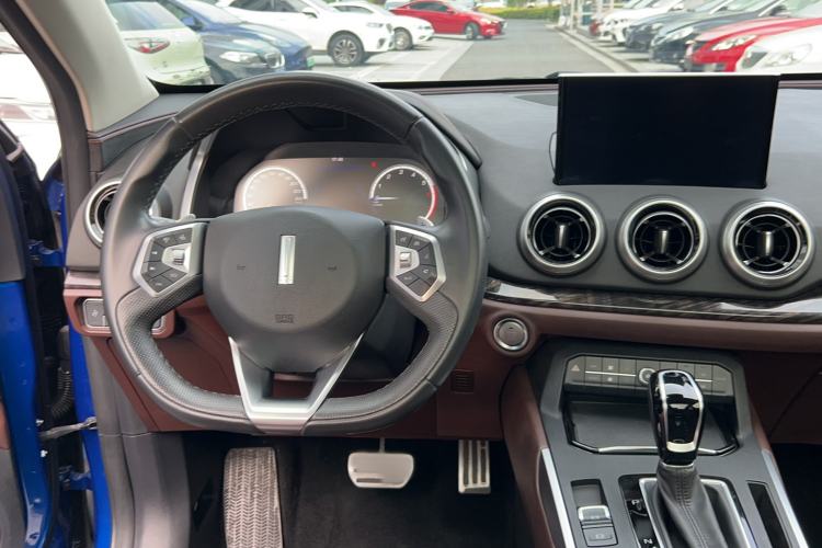 Used Wey VV5 2019 Upgraded Model 2.0T Two-Wheel Drive Flagship Version China V Standard Steering Wheel