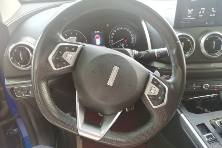 Used Wey VV5 2019 Upgraded Model 2.0T Two-Wheel Drive Ultra-Luxury Version China V Standard Steering Wheel