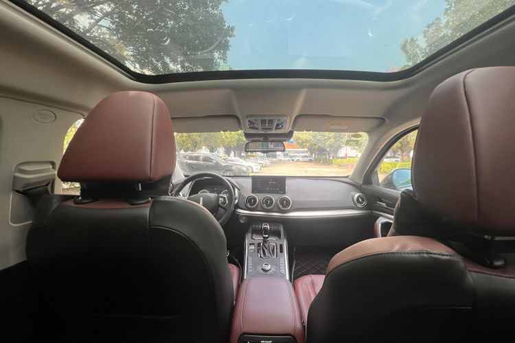 Used Wey VV5 2019 Upgraded Model 2.0T Two-Wheel Drive Flagship Version China V Standard Headliner