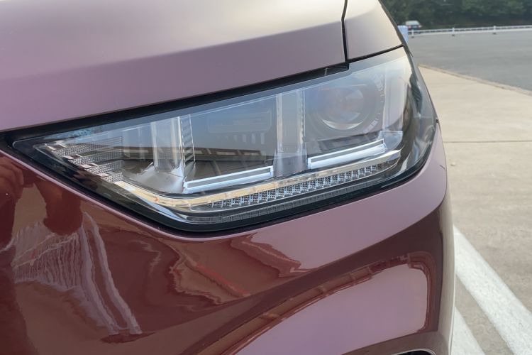 Used Wey VV5 2019 Upgraded Model 2.0T Two-Wheel Drive Flagship Version China V Standard Left Front Headlight
