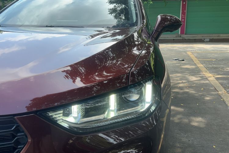 Used Wey VV5 2019 Upgraded Model 2.0T Two-Wheel Drive Flagship Version China V Standard Left Front Headlight