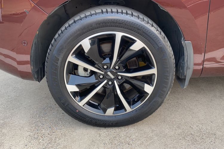 Used Wey VV5 2019 Upgraded Model 2.0T Two-Wheel Drive Flagship Version China V Standard Left Front Wheel Hub