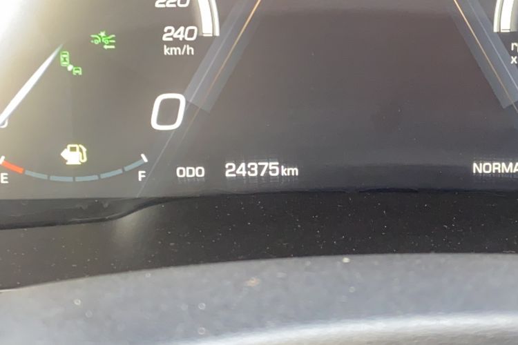Used Wey VV5 2019 Upgraded Model 2.0T Two-Wheel Drive Flagship Version China V Standard Odometer Close Up