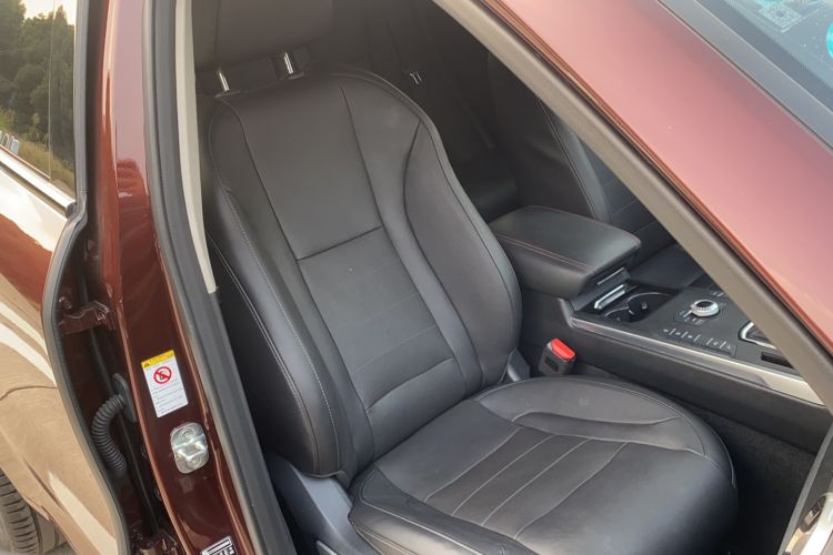 Used Wey VV5 2019 Upgraded Model 2.0T Two-Wheel Drive Flagship Version China V Standard Right Front Seat