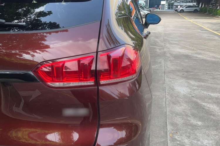 Used Wey VV5 2019 Upgraded Model 2.0T Two-Wheel Drive Flagship Version China V Standard Right Rear Taillight