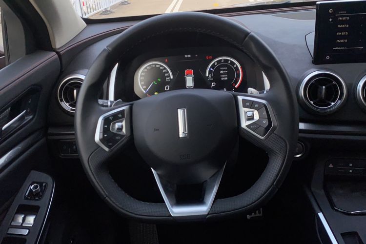 Used Wey VV5 2019 Upgraded Model 2.0T Two-Wheel Drive Flagship Version China V Standard Steering Wheel