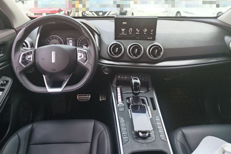 Used Wey VV5 2019 Upgraded Model 2.0T Two-Wheel Drive Ultra-Luxury Version China V Standard Center Console