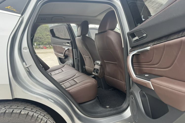 Used Wey VV5 2019 Upgraded Model 2.0T Two-Wheel Drive Ultra-Luxury Version China V Standard Interior 4