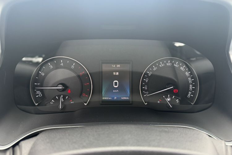 Used Wey VV5 2019 Upgraded Model 2.0T Two-Wheel Drive Ultra-Luxury Version China V Standard Odometer Close Up