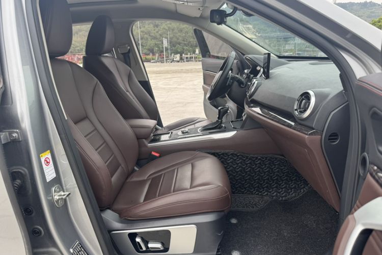 Used Wey VV5 2019 Upgraded Model 2.0T Two-Wheel Drive Ultra-Luxury Version China V Standard Right Front Seat