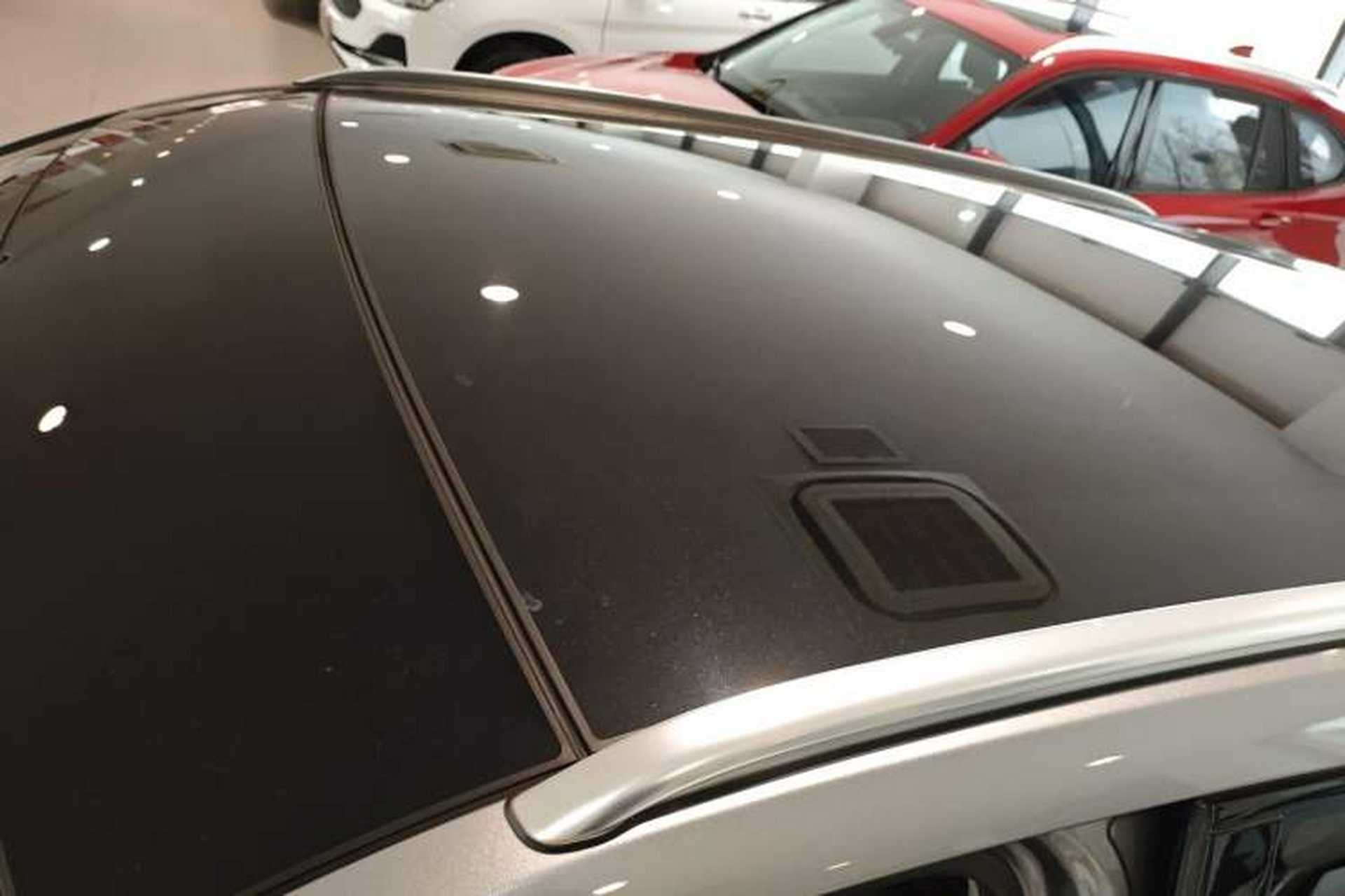 Used Wey VV5 2019 1.5T Two-Wheel Drive Color Pioneer Roof