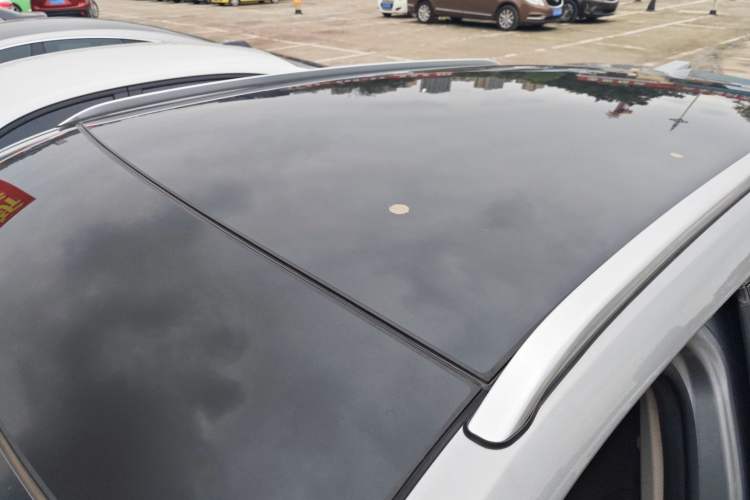 Used Wey VV5 2019 Upgraded Model 2.0T Two-Wheel Drive Ultra-Luxury Version China V Standard Roof