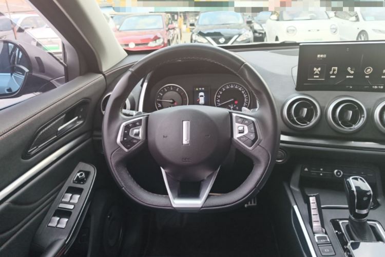 Used Wey VV5 2019 Upgraded Model 2.0T Two-Wheel Drive Ultra-Luxury Version China V Standard Steering Wheel