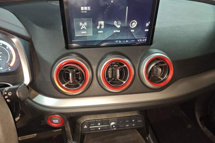 Used Wey VV5 2019 1.5T Two-Wheel Drive Smart Pioneer Audio And AC Panel