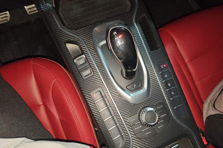 Used Wey VV5 2019 1.5T Two-Wheel Drive Smart Pioneer Gear Lever