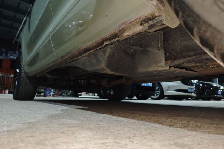 Used Wey VV5 2019 1.5T Two-Wheel Drive Smart Pioneer Left Side Sill
